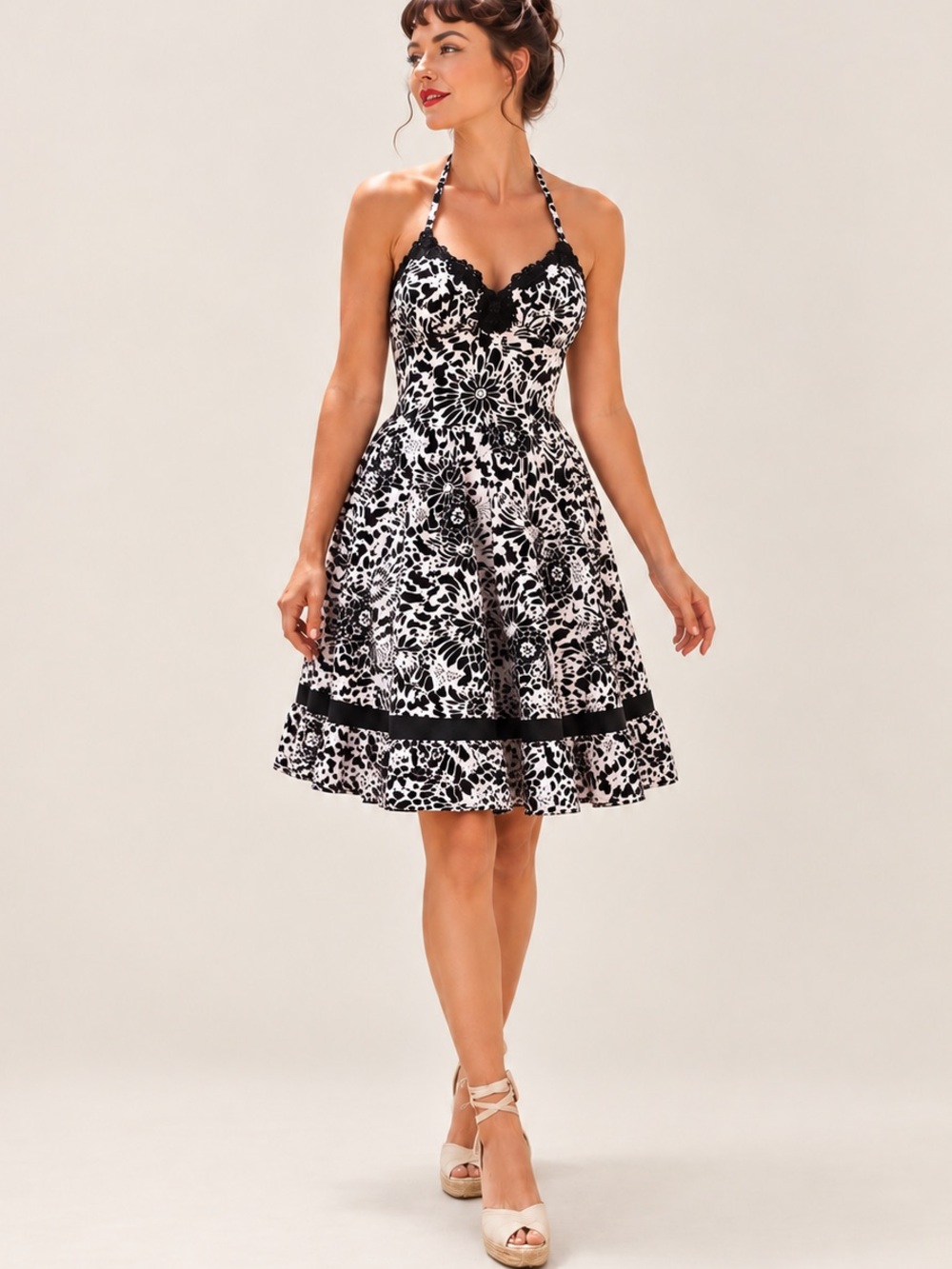Vintage Y2K Black & White Floral Halter Dress 100% Cotton Lined Sundress Size 10